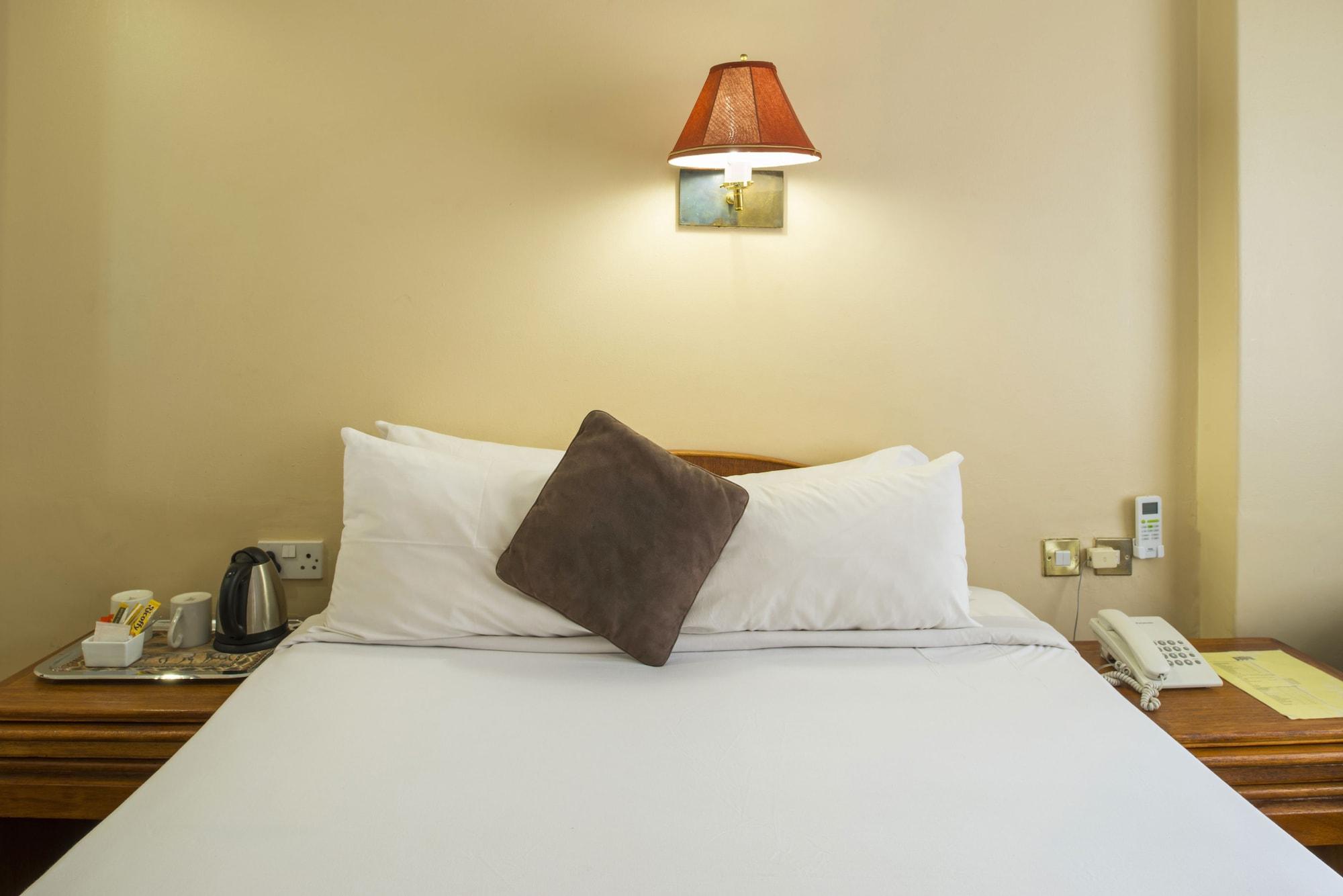New Ambassador Hotel Harare Dış mekan fotoğraf