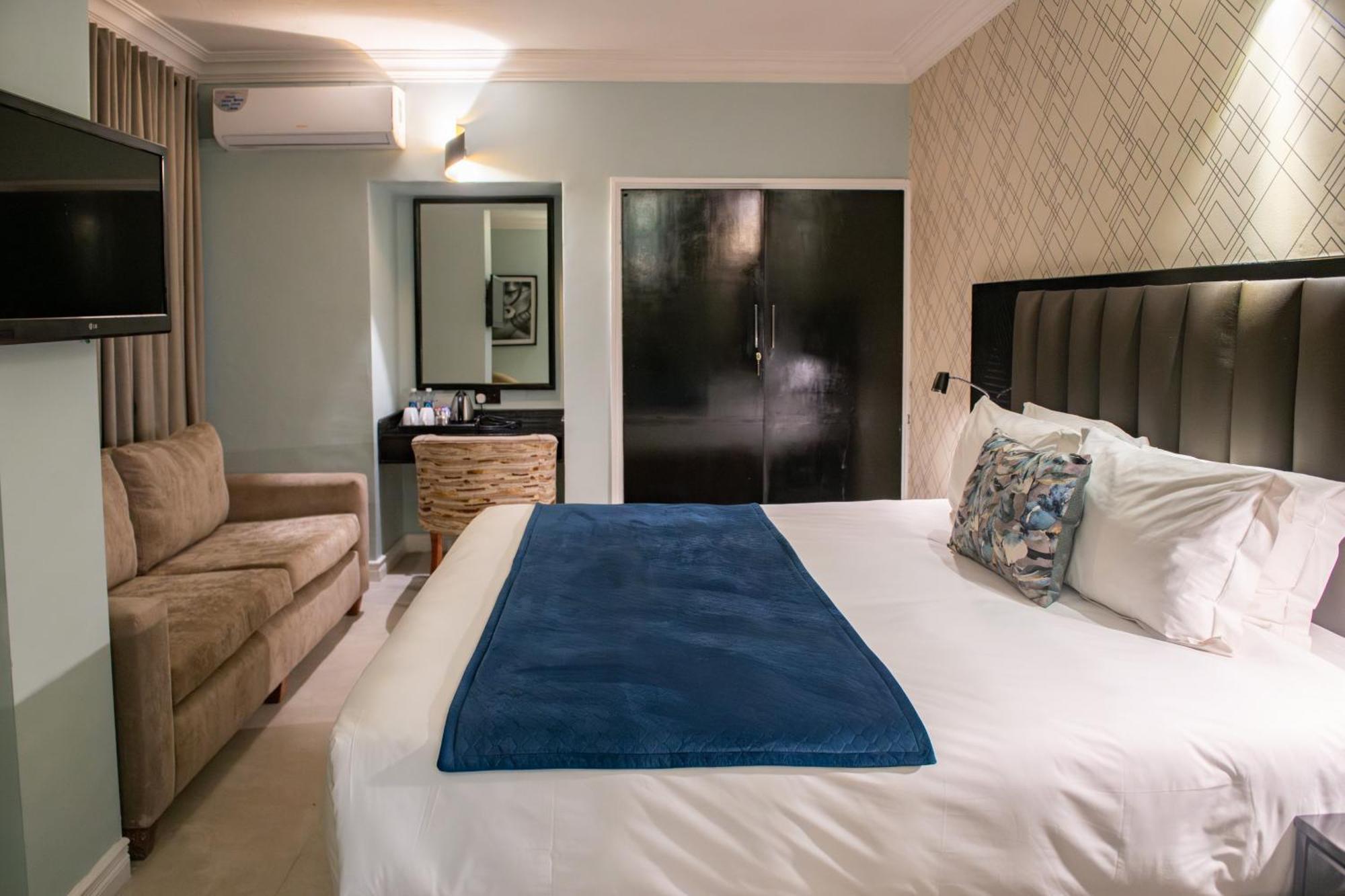 New Ambassador Hotel Harare Dış mekan fotoğraf