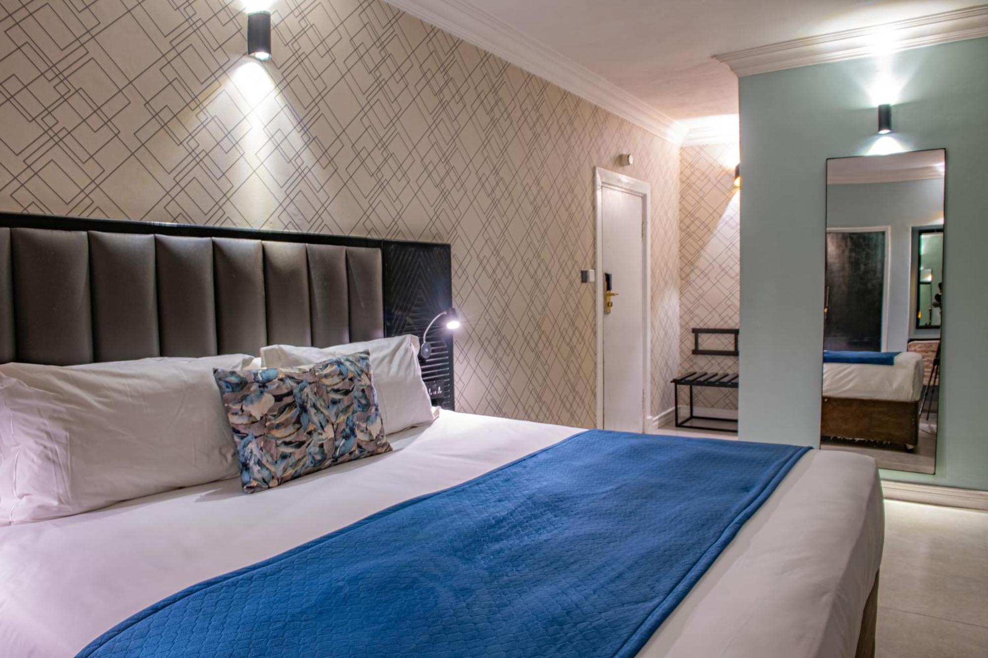 New Ambassador Hotel Harare Dış mekan fotoğraf