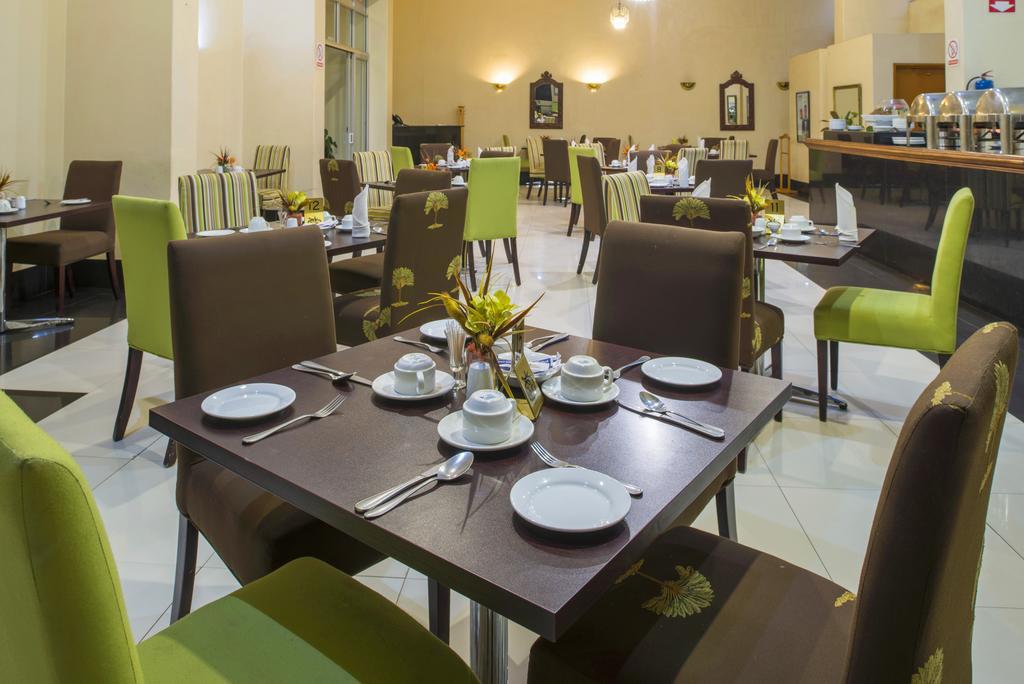 New Ambassador Hotel Harare Dış mekan fotoğraf