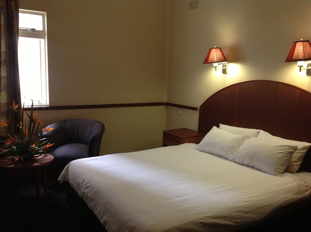 New Ambassador Hotel Harare Dış mekan fotoğraf